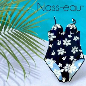 NWOT, Nass-Eau, One Piece Swimsuit, Size  10, Black & White ☀️